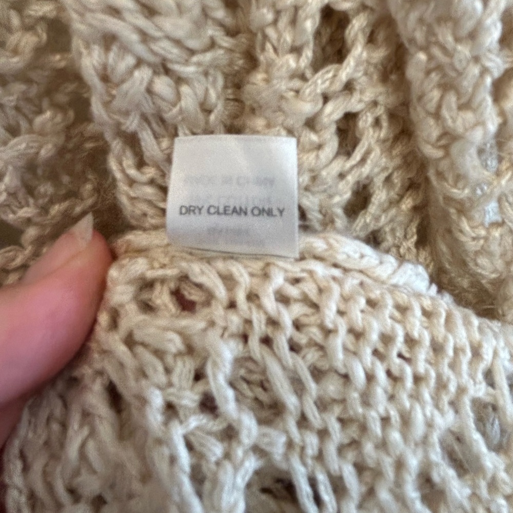 π
Open-Knit Design Cardigan π
- Picture 8 of 8
